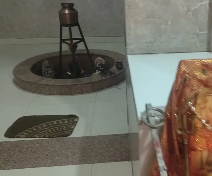 शिवलिंग पर जलधारा – Jaldhara on the Shivling, शिव परमार्थ धाम